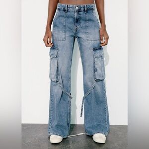 Zara Mid-Rise Cargo Jeans, Size 12. NWT